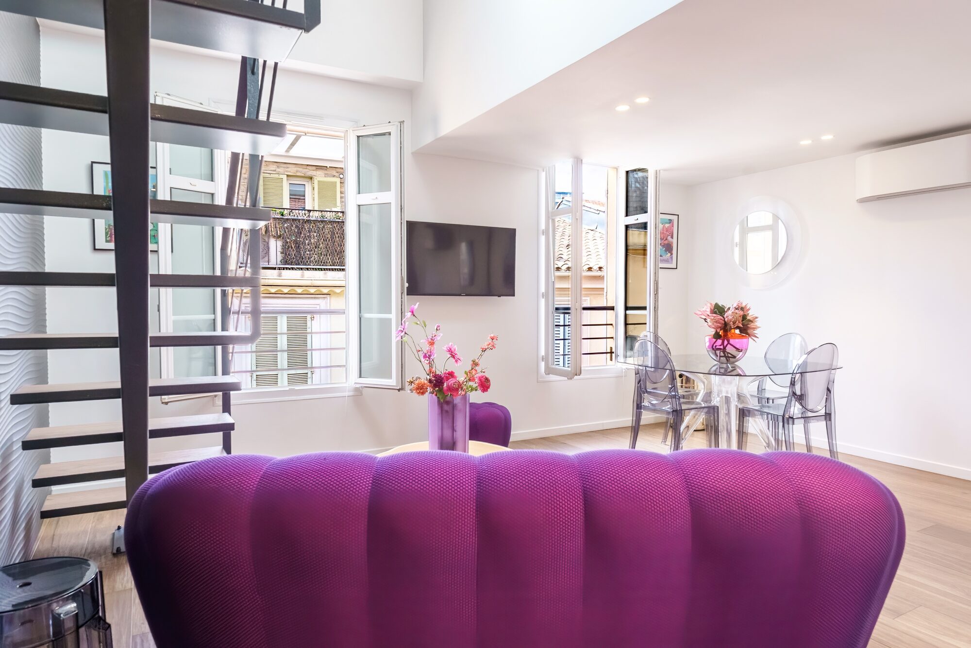 Salón, vista 3, Meynadier