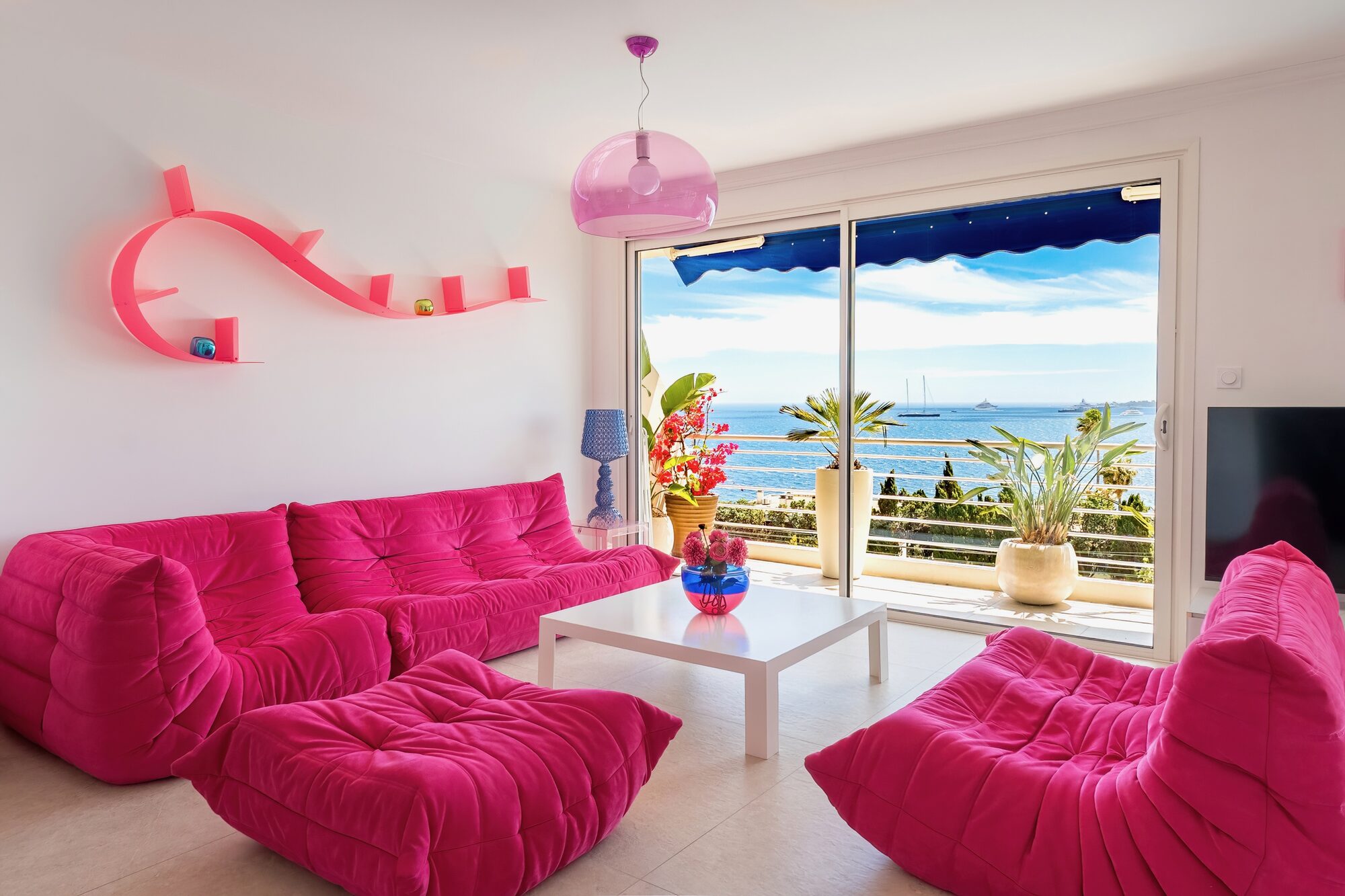 Salón, vista al mar, Royal Pink