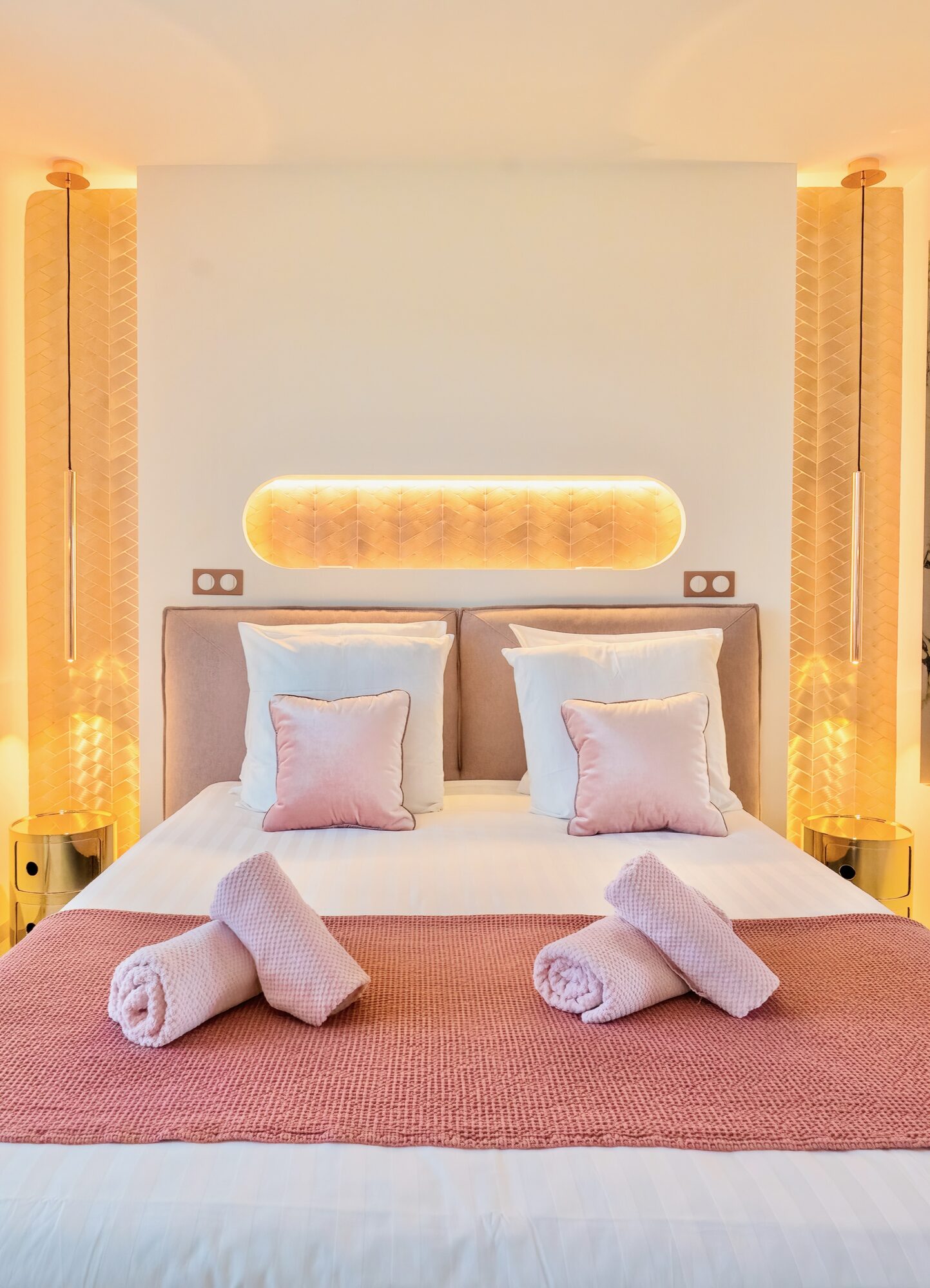 Suite principal, detalle del cabecero, Royal Pink